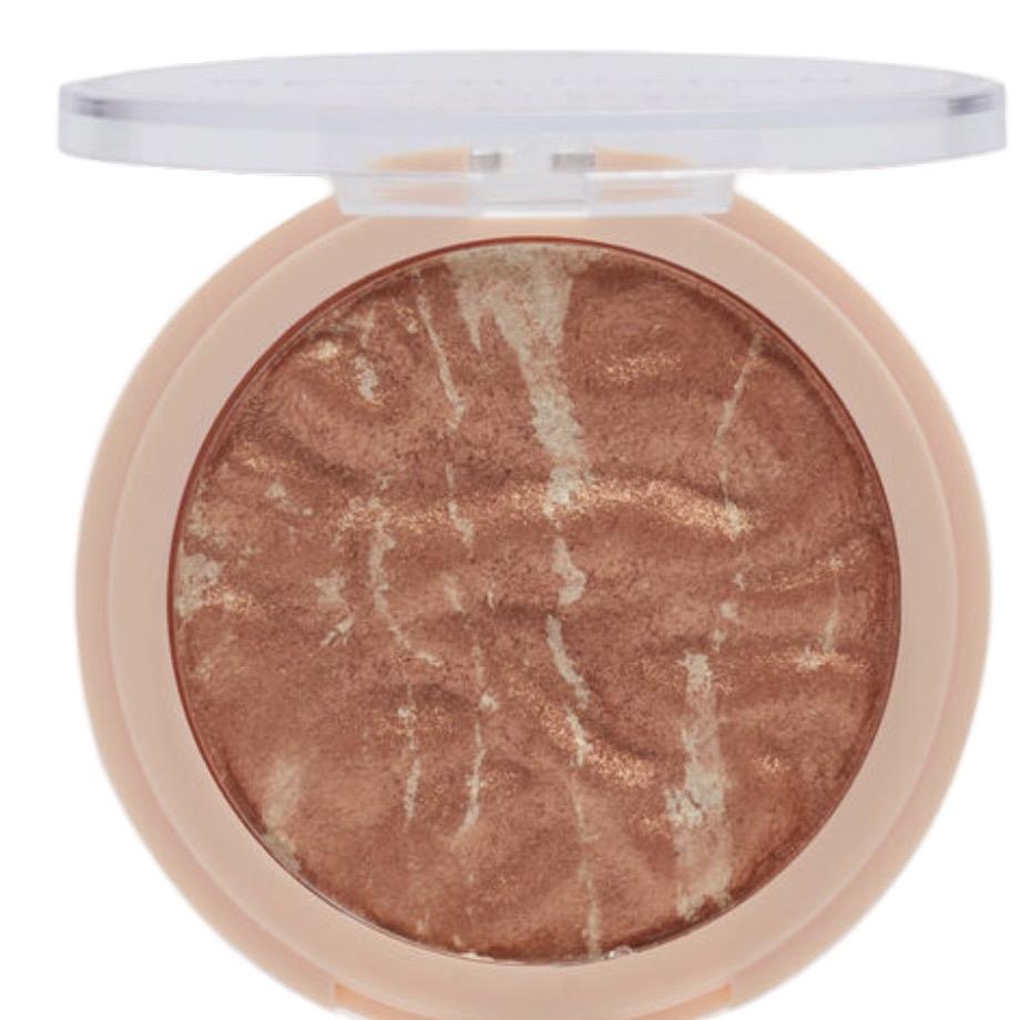 Makeup Revolution Reloaded Highlighter Time to Shine